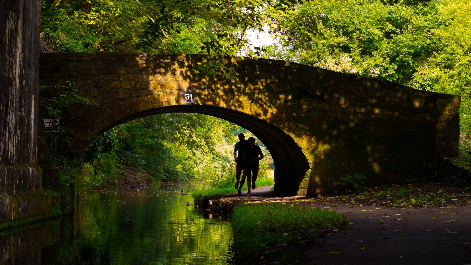 Newry Canal Towpath - Walk Wheel Cycle Trust