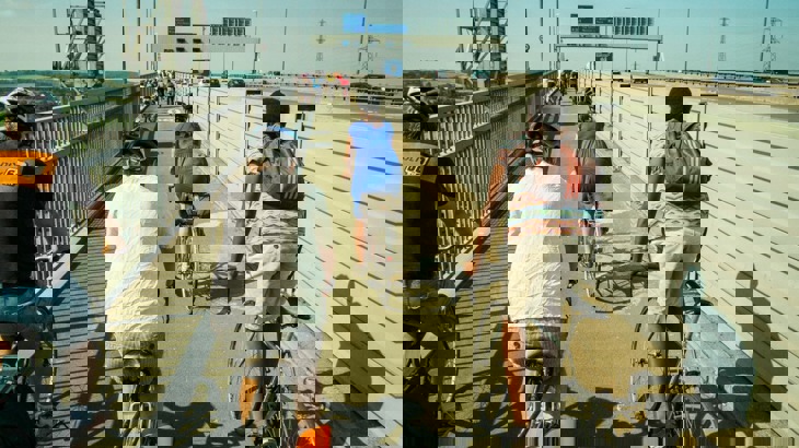 people cycling on Avonmouth bridge