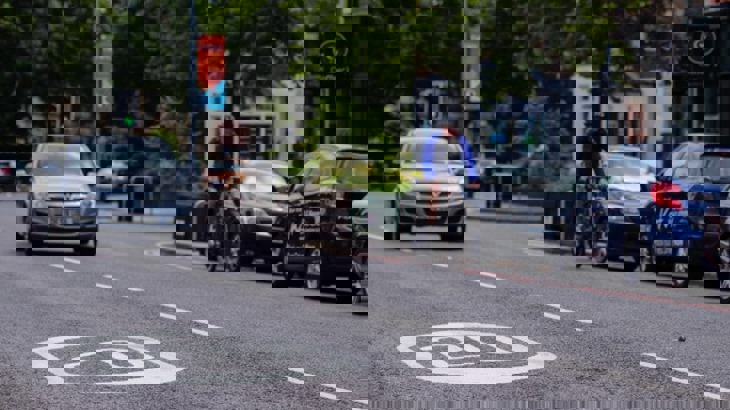 20mph road with car and cyclist