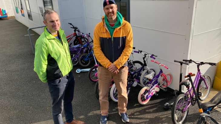 Principal of of Gaelscoil na Daróige, Fiachra Ó Donghaile and Walk Wheel Cycle Trust Schools Officer, Richard Farrow